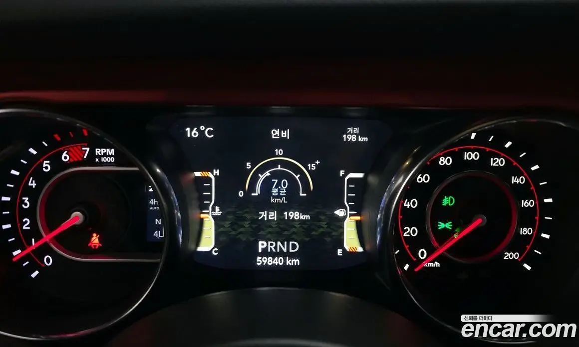 Jeep Wrangler 2021 2.0 автомат (гидро), фото 8
