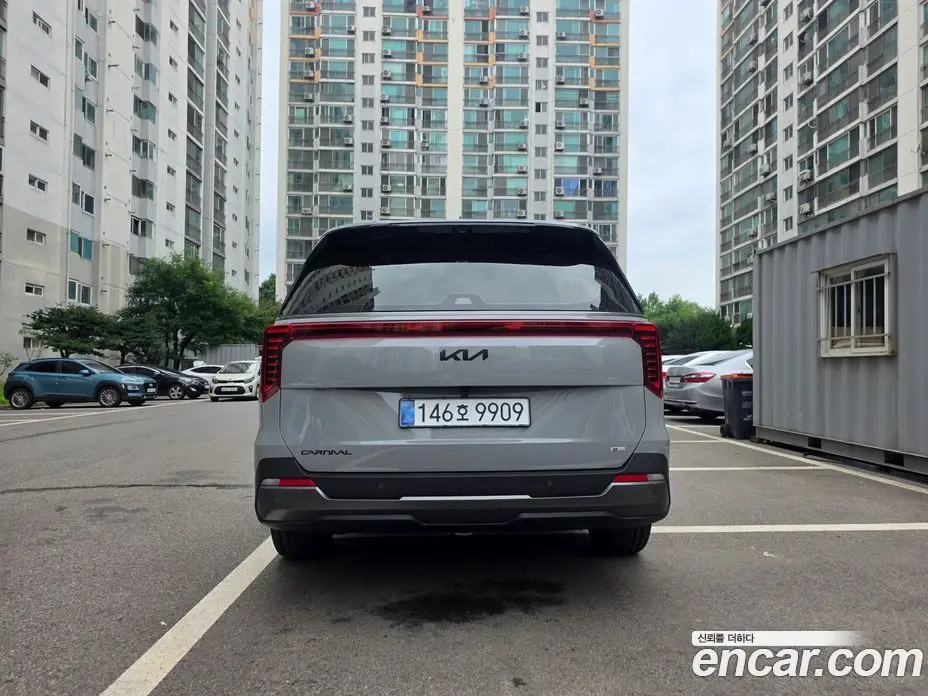 Kia Carnival 2026 1.6 автомат (гидро), фото 13