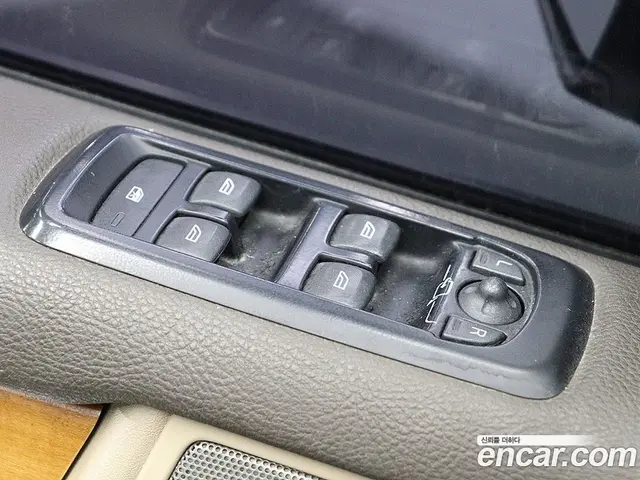 Land Rover Discovery 2013 3.0 автомат (гидро), миниатюра 12