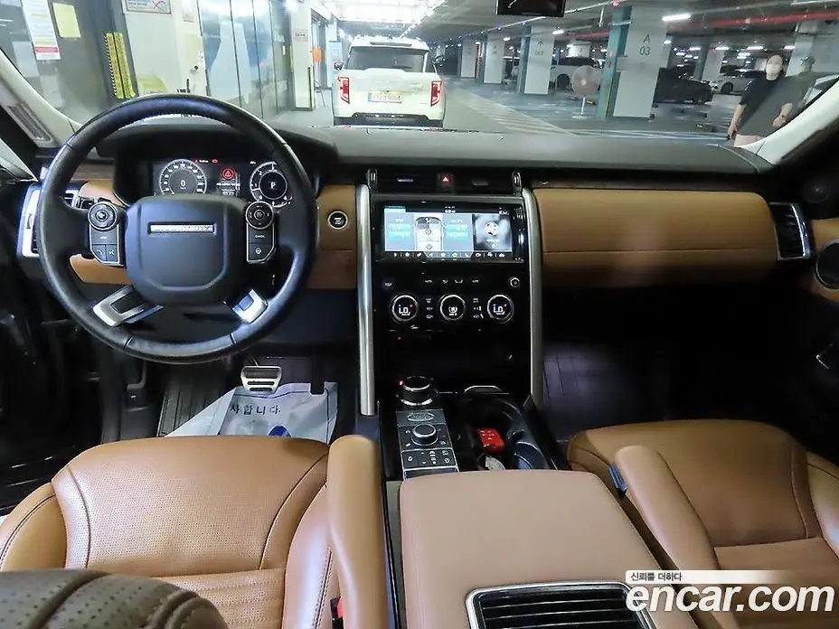 Land Rover Discovery 2018 3.0 автомат (гидро), фото 10 Land Rover Discovery 2018 3.0 автомат (гидро), фото 10