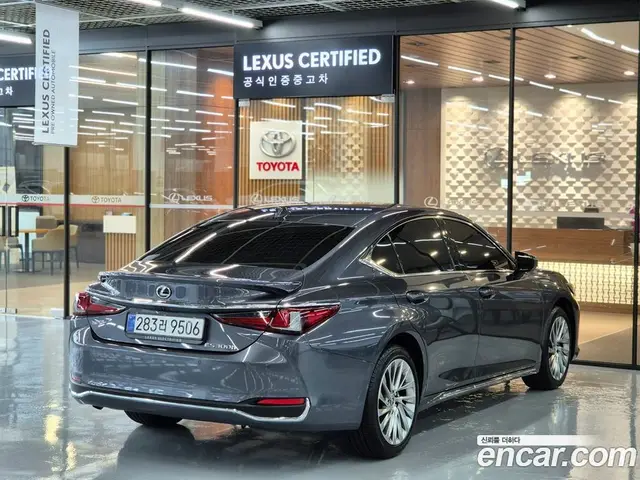 Lexus ES 2025 2.5 автомат (вариатор), миниатюра 2