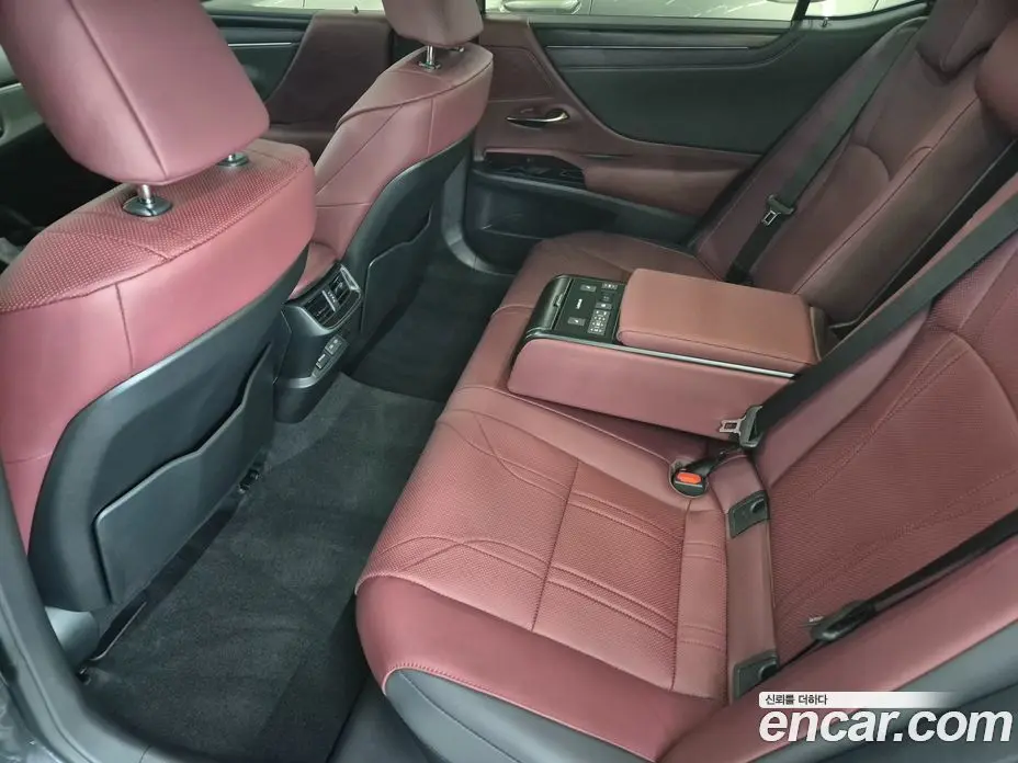 Lexus ES 2025 2.5 автомат (вариатор), фото 11