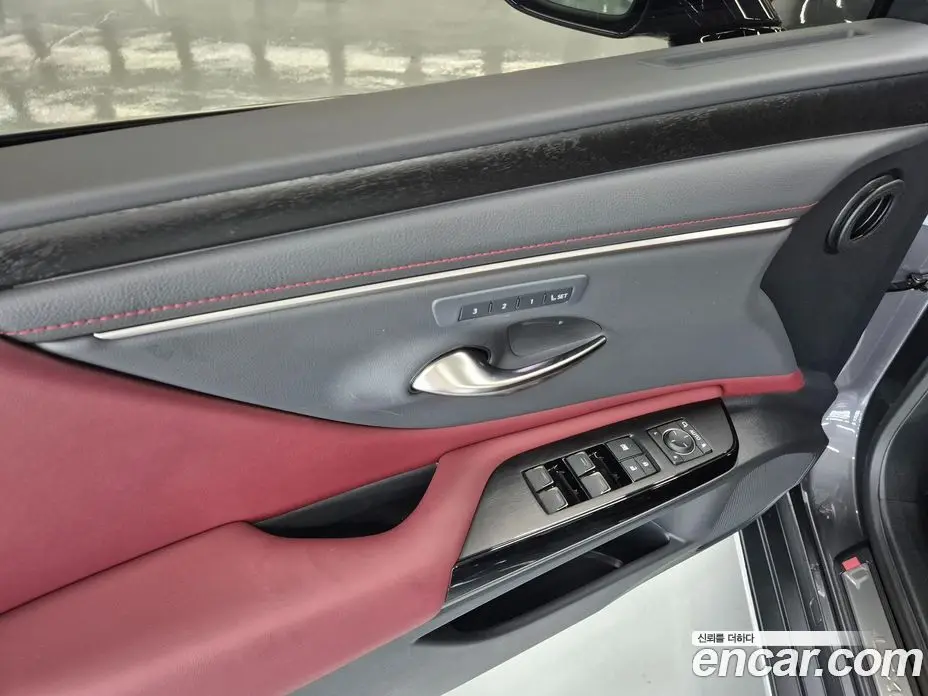 Lexus ES 2025 2.5 автомат (вариатор), фото 12