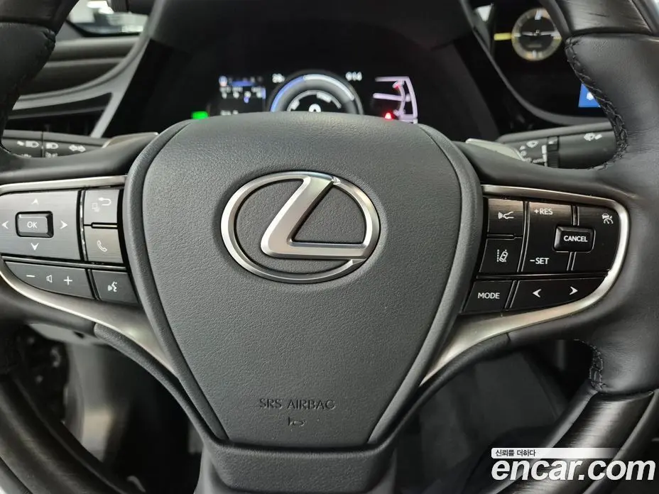 Lexus ES 2025 2.5 автомат (вариатор), фото 18