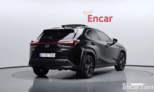 Lexus UX 2023 2.0 автомат (гидро), миниатюра 2