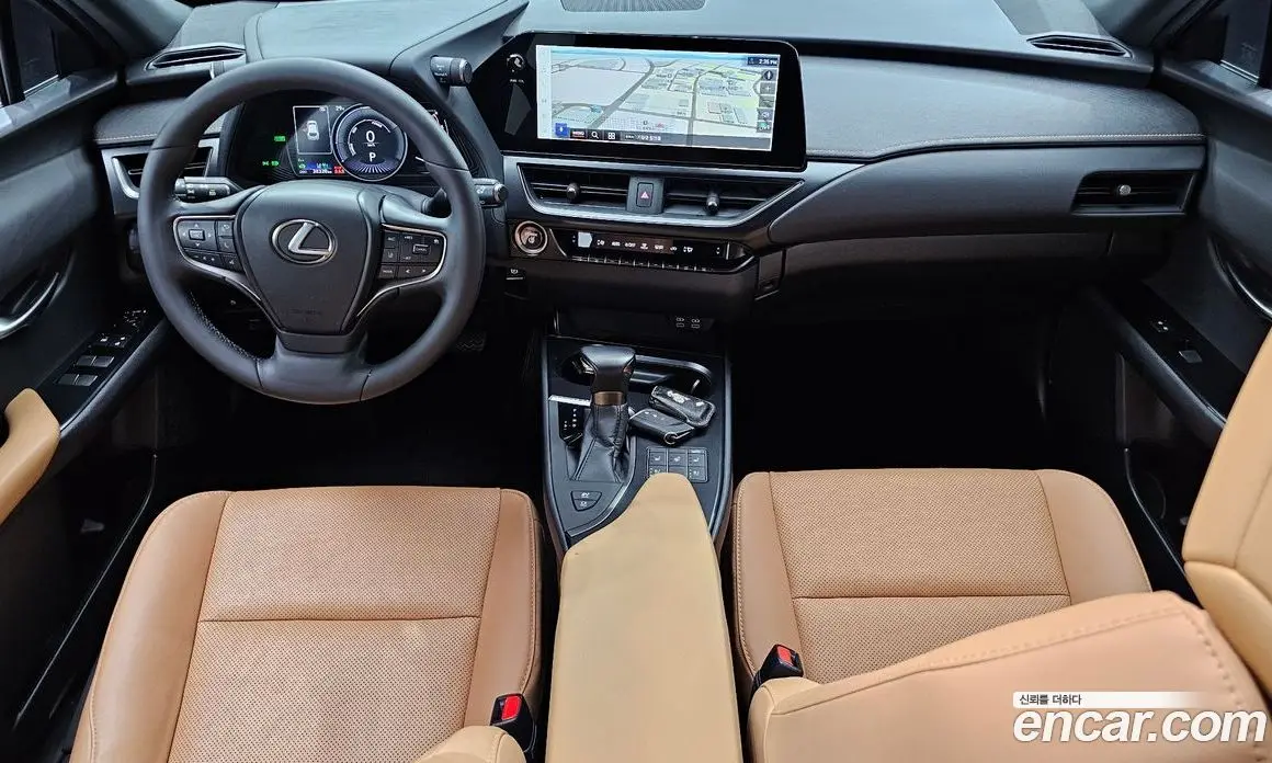 Lexus UX 2023 2.0 автомат (гидро), фото 7