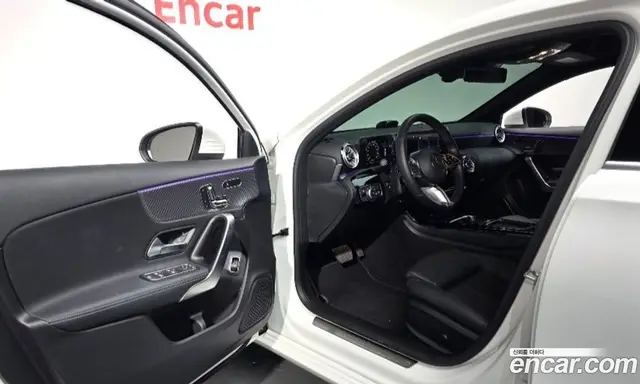 Mercedes-Benz A-Class 2024 2.0 автомат (гидро), миниатюра 11
