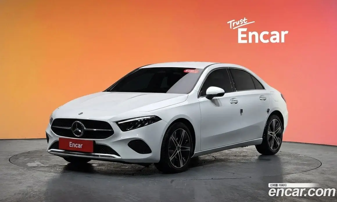 Mercedes-Benz A-Class 2024 2.0 автомат (гидро), фото 20