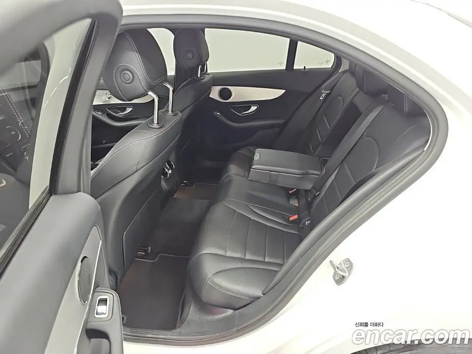 Mercedes-Benz C-Class 2017 2.1 автомат (гидро), фото 12 Mercedes-Benz C-Class 2017 2.1 автомат (гидро), фото 12