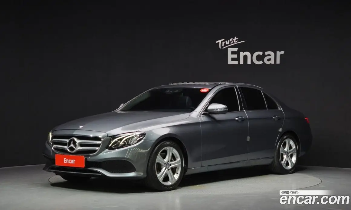 Mercedes-Benz E-Class 2017 2.0 автомат (гидро), фото 1 Mercedes-Benz E-Class 2017 2.0 автомат (гидро), фото 1