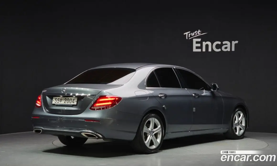 Mercedes-Benz E-Class 2017 2.0 автомат (гидро), фото 2 Mercedes-Benz E-Class 2017 2.0 автомат (гидро), фото 2