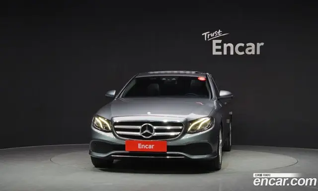 Mercedes-Benz E-Class 2017 2.0 автомат (гидро), миниатюра 3 Mercedes-Benz E-Class 2017 2.0 автомат (гидро), миниатюра 3