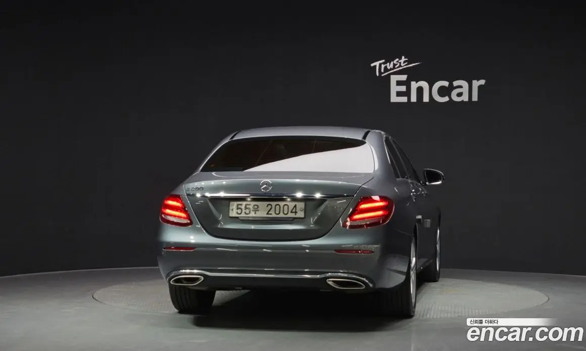 Mercedes-Benz E-Class 2017 2.0 автомат (гидро), фото 4 Mercedes-Benz E-Class 2017 2.0 автомат (гидро), фото 4