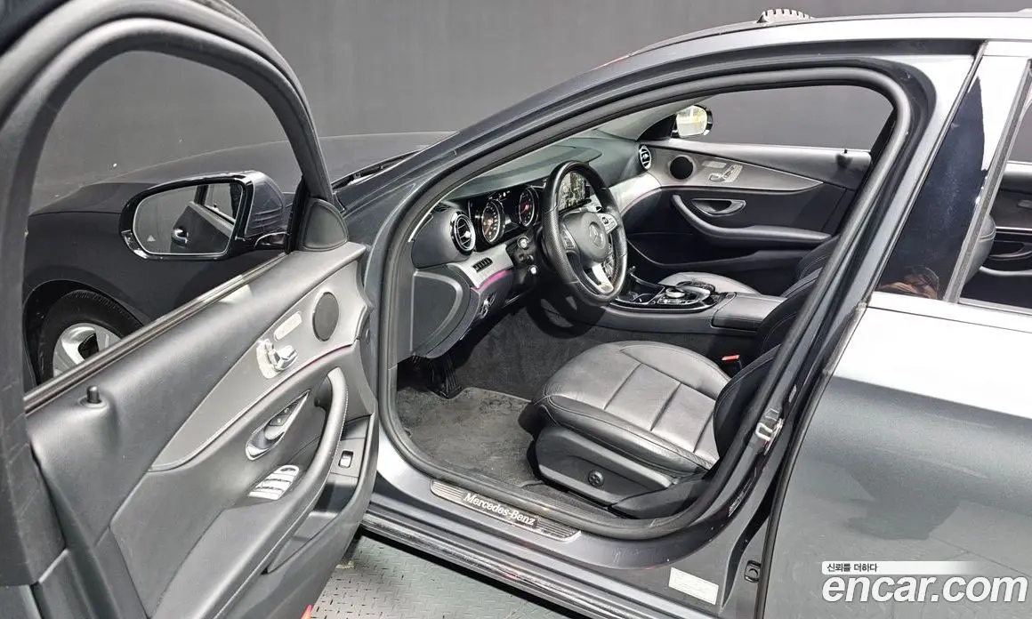 Mercedes-Benz E-Class 2017 2.0 автомат (гидро), фото 10 Mercedes-Benz E-Class 2017 2.0 автомат (гидро), фото 10