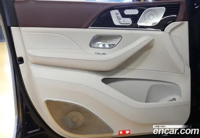 Mercedes-Benz GLS-Class 2025 4.0 автомат (гидро), миниатюра 12