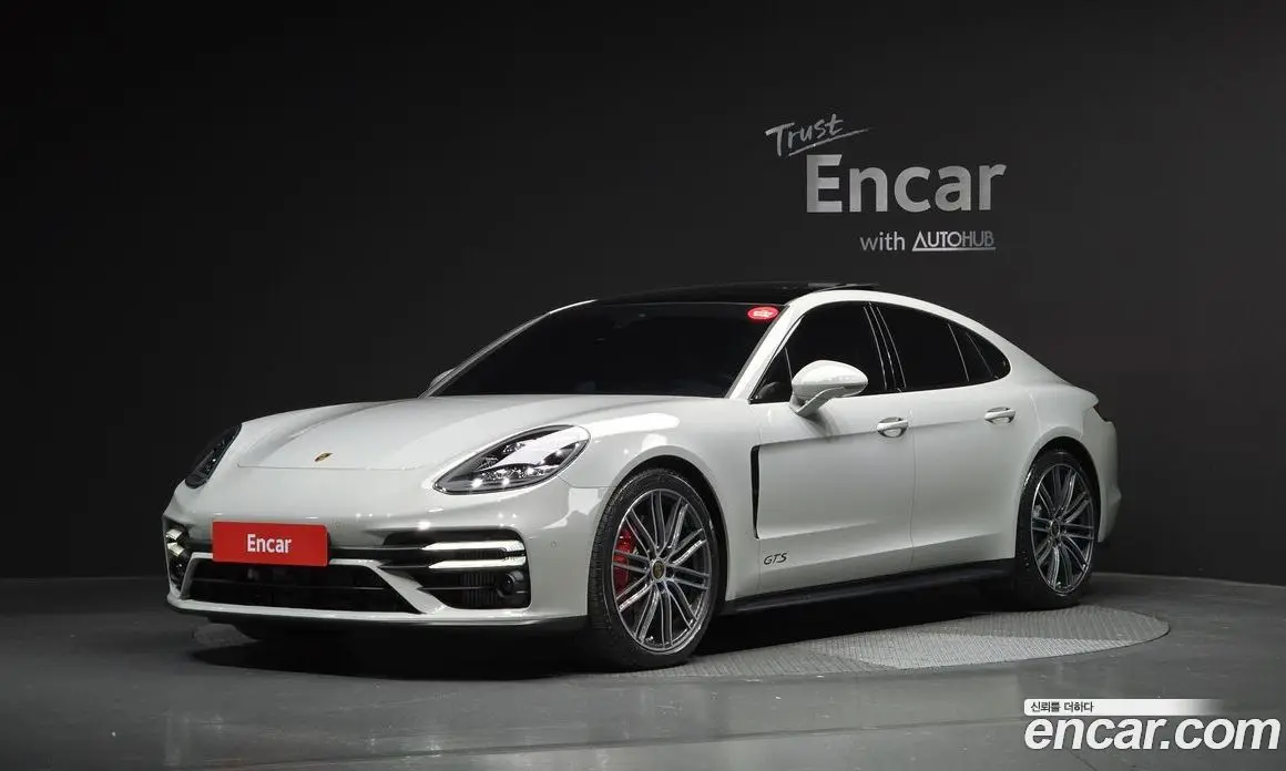 Porsche Panamera 2024 4.0 автомат (гидро), фото 1 Porsche Panamera 2024 4.0 автомат (гидро), фото 1