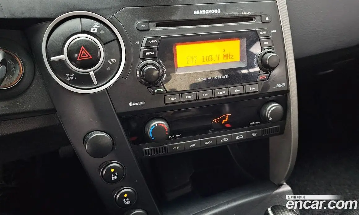 SsangYong Korando 2012 2.0 автомат (гидро), фото 15