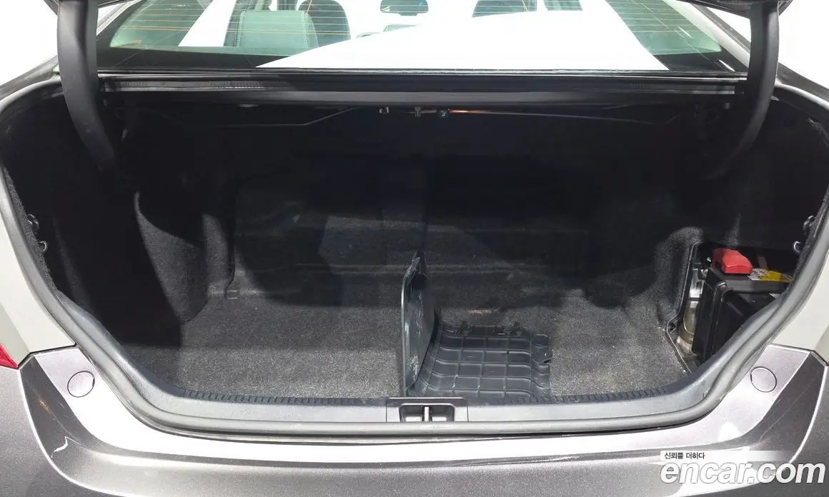 Toyota Camry 2017 2.5 автомат (гидро), фото 20 Toyota Camry 2017 2.5 автомат (гидро), фото 20