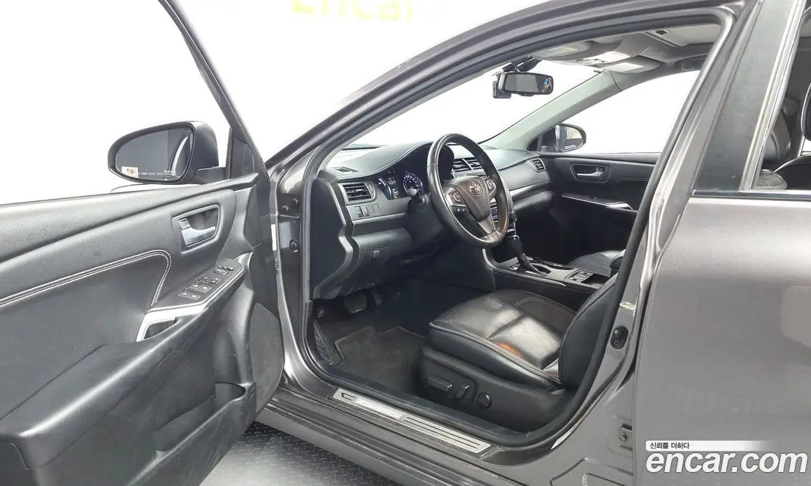 Toyota Camry 2017 2.5 автомат (гидро), фото 10 Toyota Camry 2017 2.5 автомат (гидро), фото 10