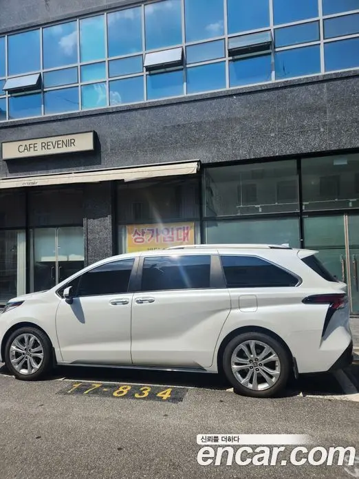 Toyota Sienna 2022 2.5 автомат (гидро), миниатюра 11