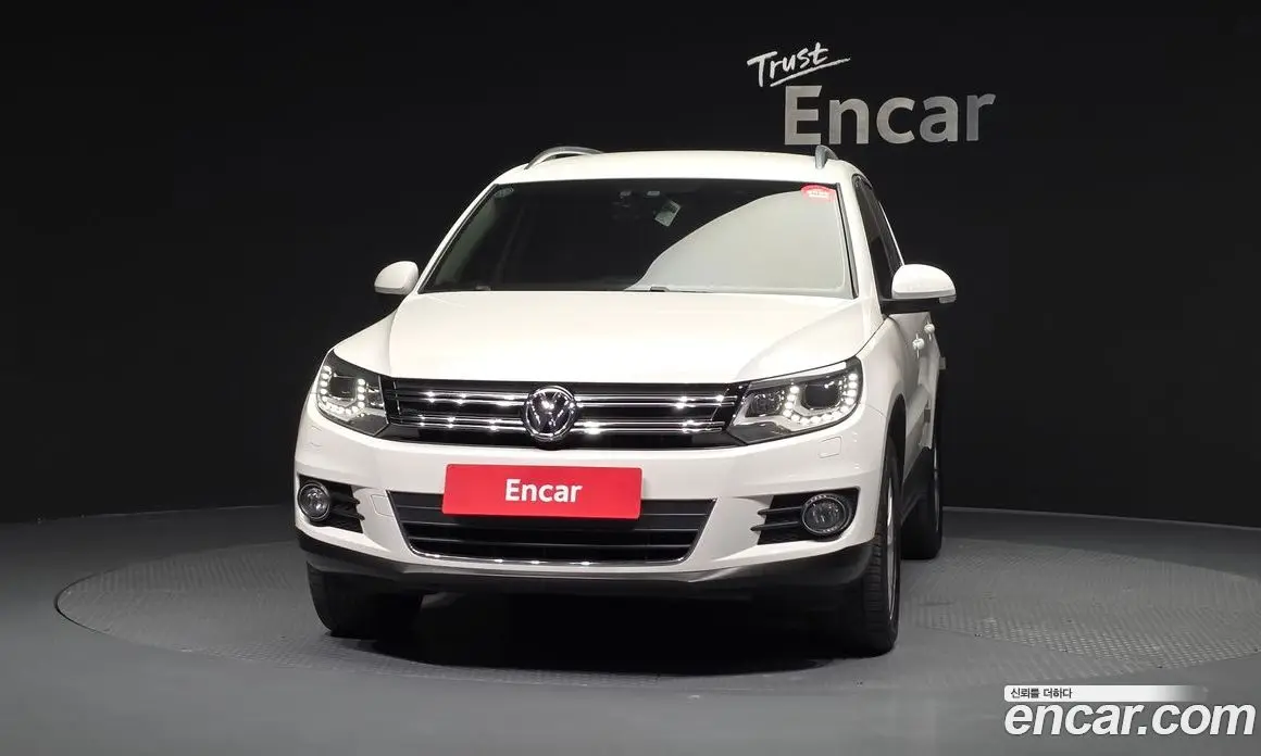 Volkswagen Tiguan 2013 2.0 автомат (гидро), фото 3 Volkswagen Tiguan 2013 2.0 автомат (гидро), фото 3