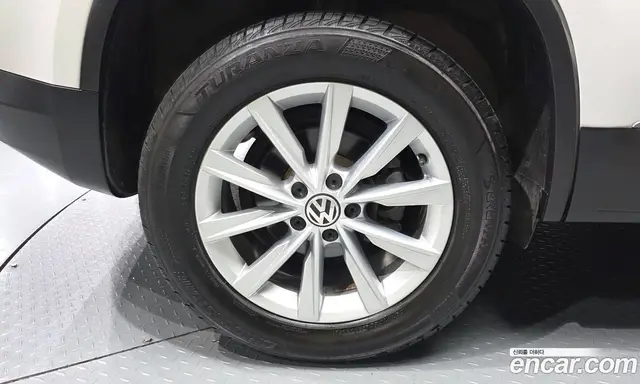 Volkswagen Tiguan 2013 2.0 автомат (гидро), миниатюра 5 Volkswagen Tiguan 2013 2.0 автомат (гидро), миниатюра 5