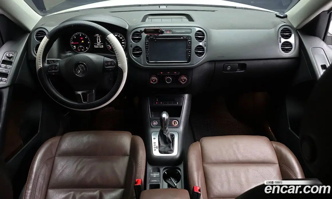Volkswagen Tiguan 2013 2.0 автомат (гидро), фото 7 Volkswagen Tiguan 2013 2.0 автомат (гидро), фото 7