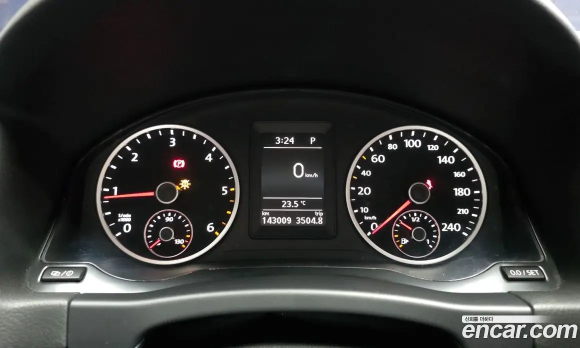 Volkswagen Tiguan 2013 2.0 автомат (гидро), фото 8 Volkswagen Tiguan 2013 2.0 автомат (гидро), фото 8