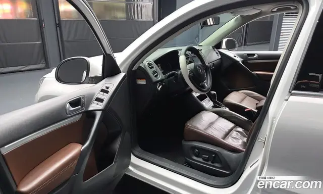 Volkswagen Tiguan 2013 2.0 автомат (гидро), миниатюра 10 Volkswagen Tiguan 2013 2.0 автомат (гидро), миниатюра 10