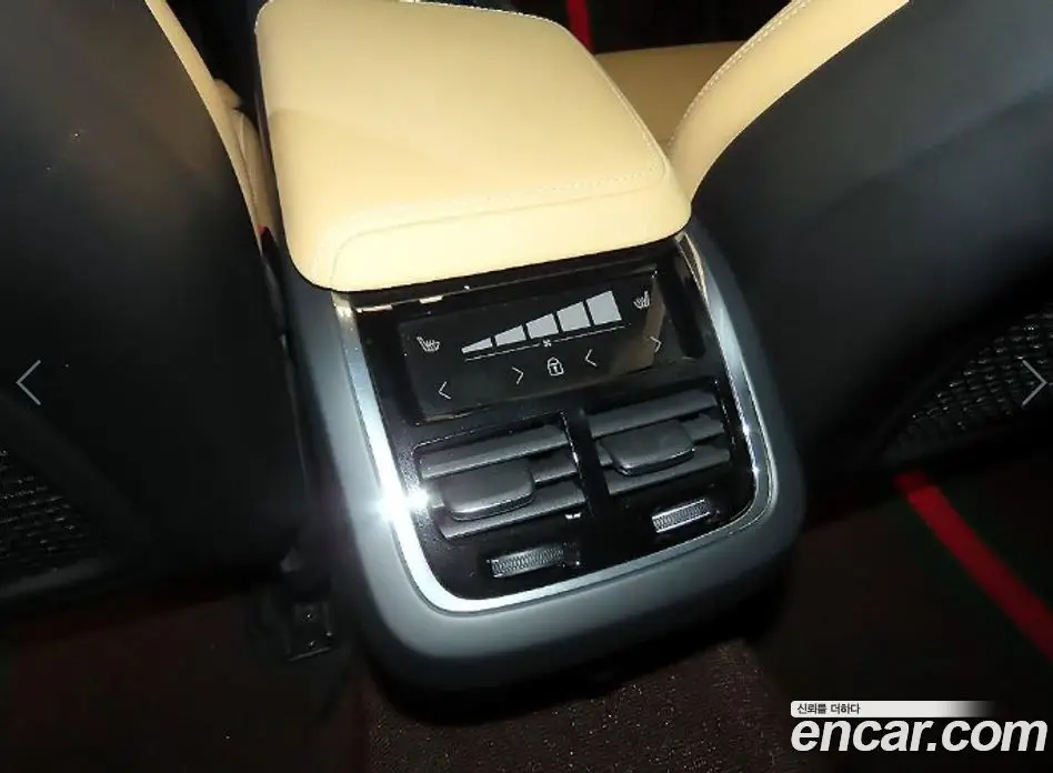 Volvo V60 2023 2.0 автомат (гидро), фото 15