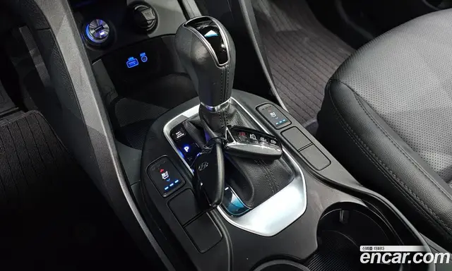 Hyundai Santa Fe 2017 2.0 автомат (гидро), миниатюра 9