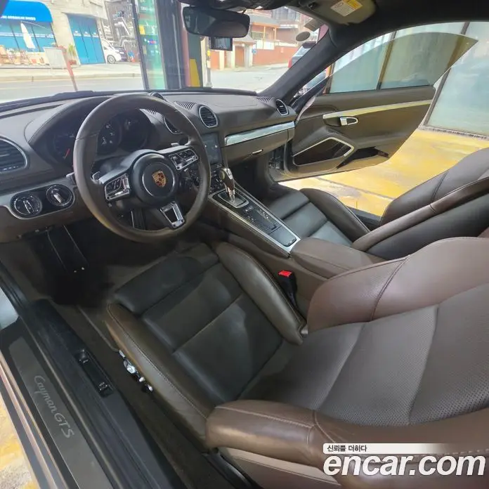 Porsche 718 2018 2.5 автомат (гидро), фото 4 Porsche 718 2018 2.5 автомат (гидро), фото 4