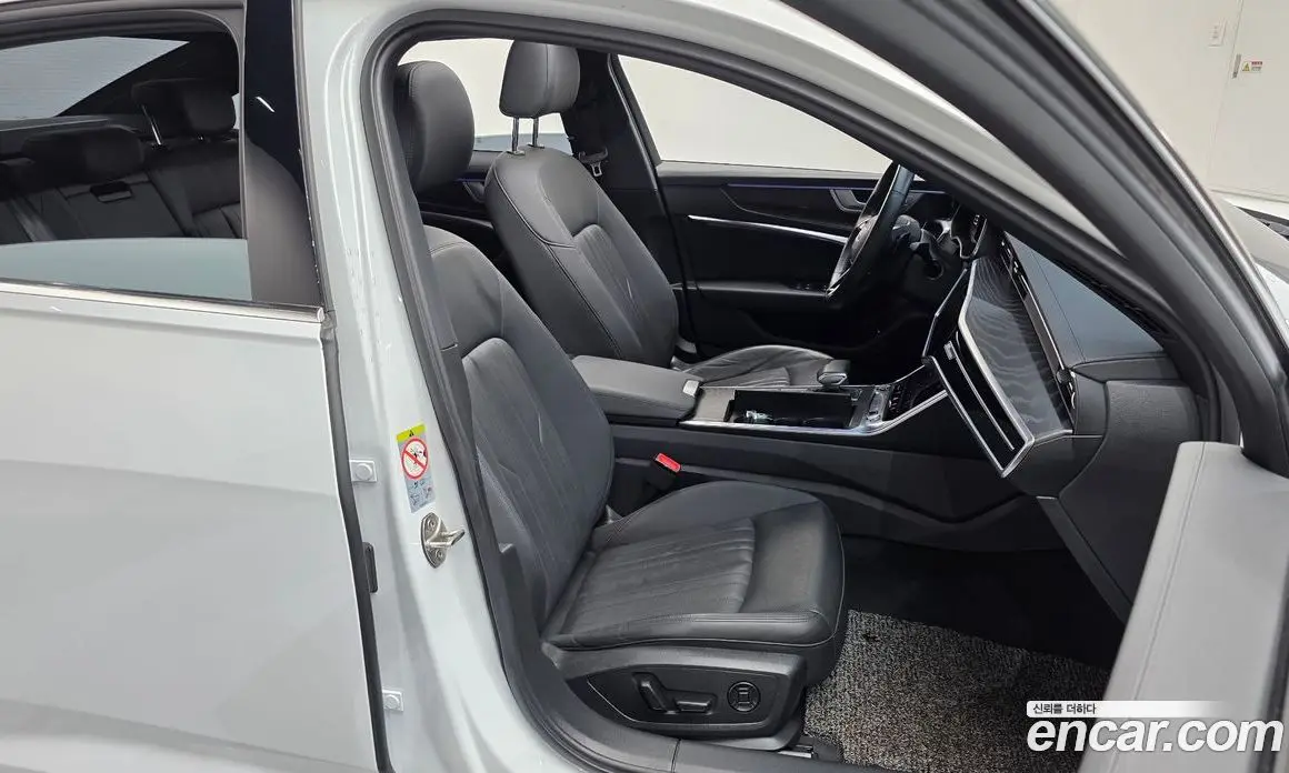 Audi A6 2021 2.0 автомат (гидро), фото 12