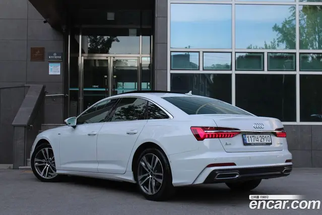 Audi A6 2023 2.0 автомат (гидро), миниатюра 5