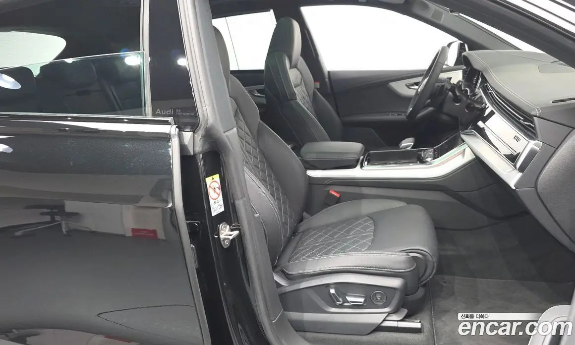 Audi Q8 2024 3.0 автомат (гидро), фото 11