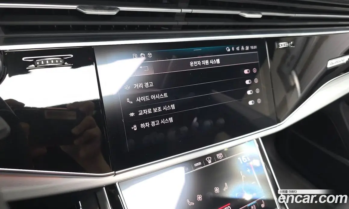 Audi Q8 2024 3.0 автомат (гидро), фото 16