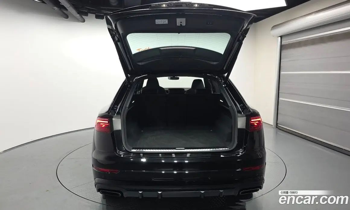 Audi Q8 2024 3.0 автомат (гидро), фото 20