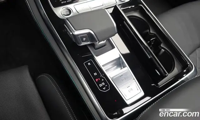 Audi Q8 2024 3.0 автомат (гидро), миниатюра 9