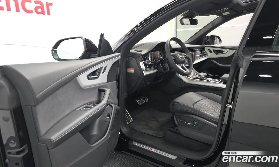 Audi Q8 2024 3.0 автомат (гидро), фото 10
