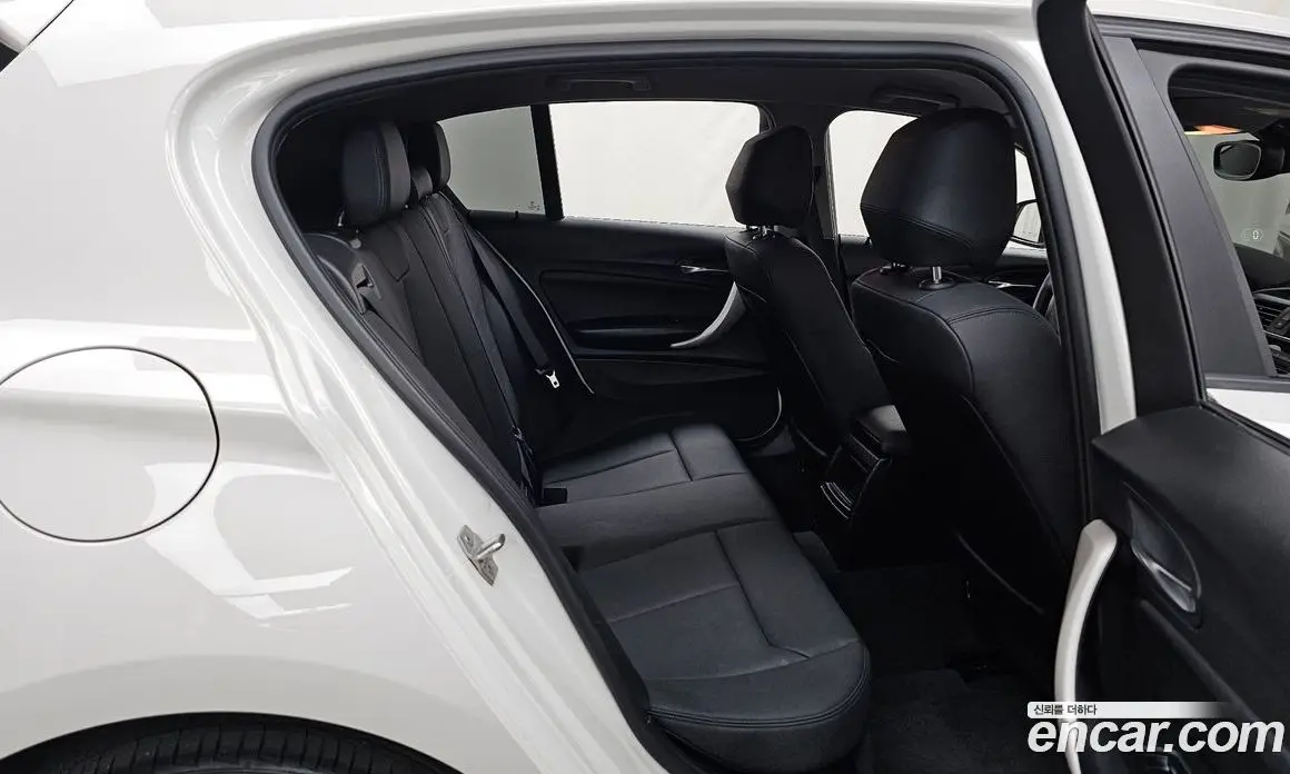 BMW 1 серия 2017 2.0 автомат (гидро), фото 12