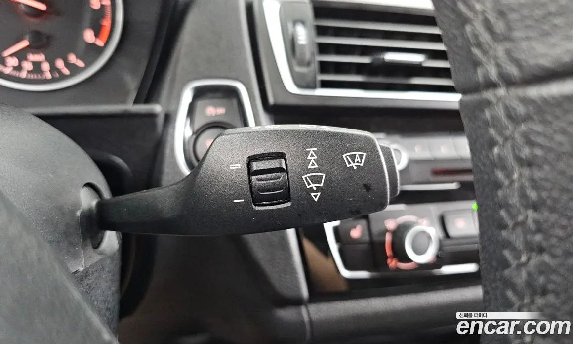 BMW 1 серия 2017 2.0 автомат (гидро), фото 18