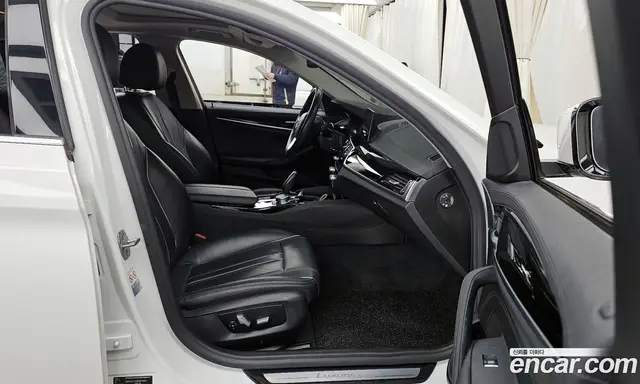 BMW 5 серия 2019 2.0 автомат (гидро), миниатюра 11