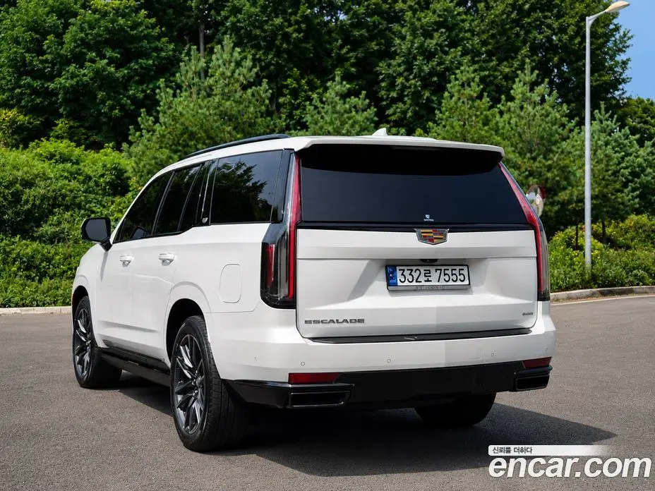 Cadillac Escalade 2023 6.2 автомат (гидро), фото 2 Cadillac Escalade 2023 6.2 автомат (гидро), фото 2