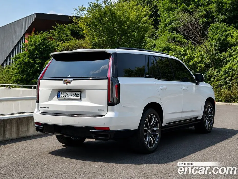 Cadillac Escalade 2023 6.2 автомат (гидро), фото 3 Cadillac Escalade 2023 6.2 автомат (гидро), фото 3