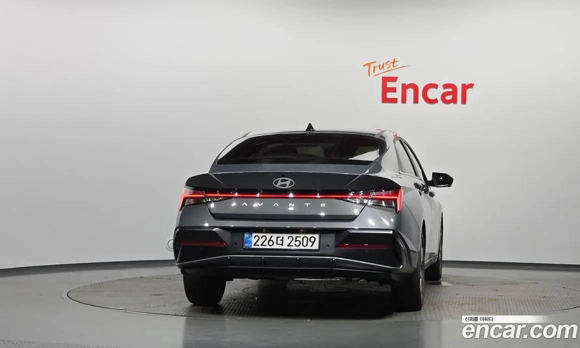 Hyundai Avante 2025 1.6 автомат (гидро), фото 4 Hyundai Avante 2025 1.6 автомат (гидро), фото 4