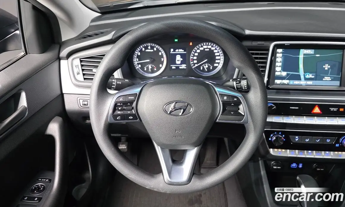 Hyundai Sonata 2017 2.0 автомат (гидро), фото 13 Hyundai Sonata 2017 2.0 автомат (гидро), фото 13