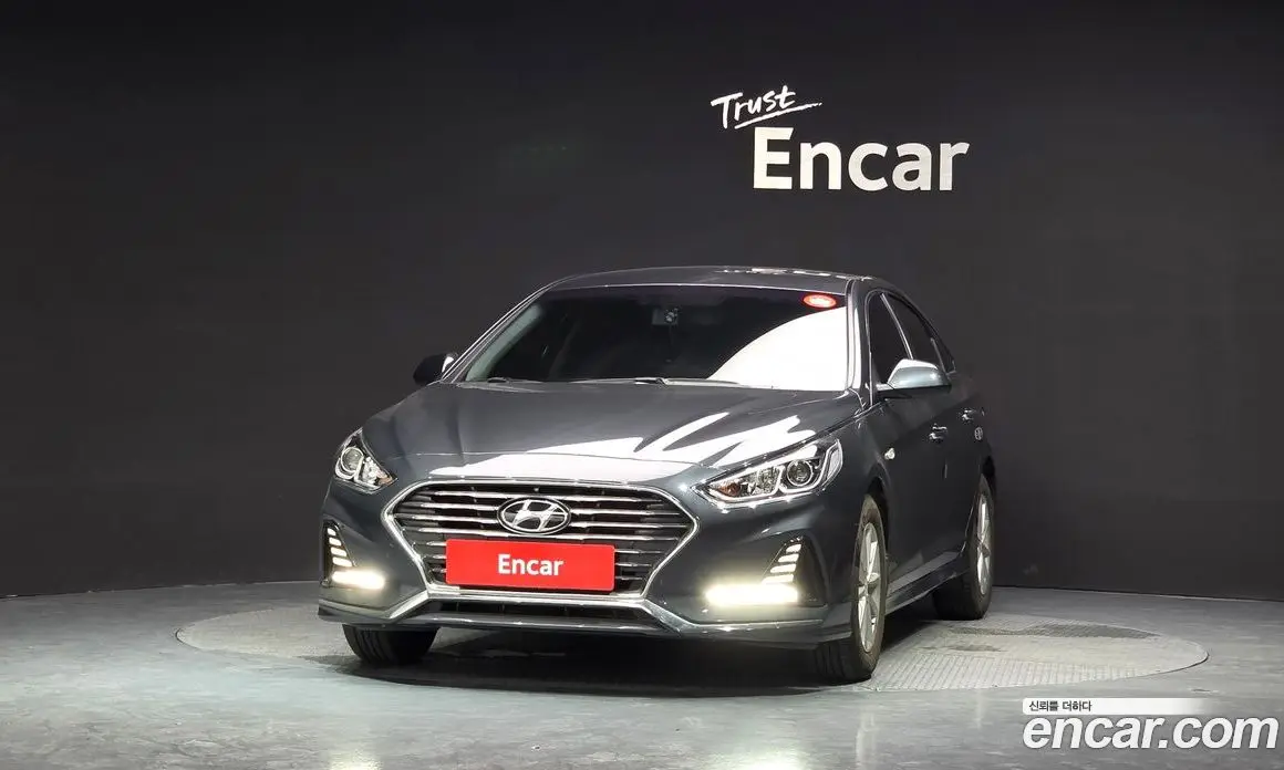 Hyundai Sonata 2017 2.0 автомат (гидро), фото 3 Hyundai Sonata 2017 2.0 автомат (гидро), фото 3