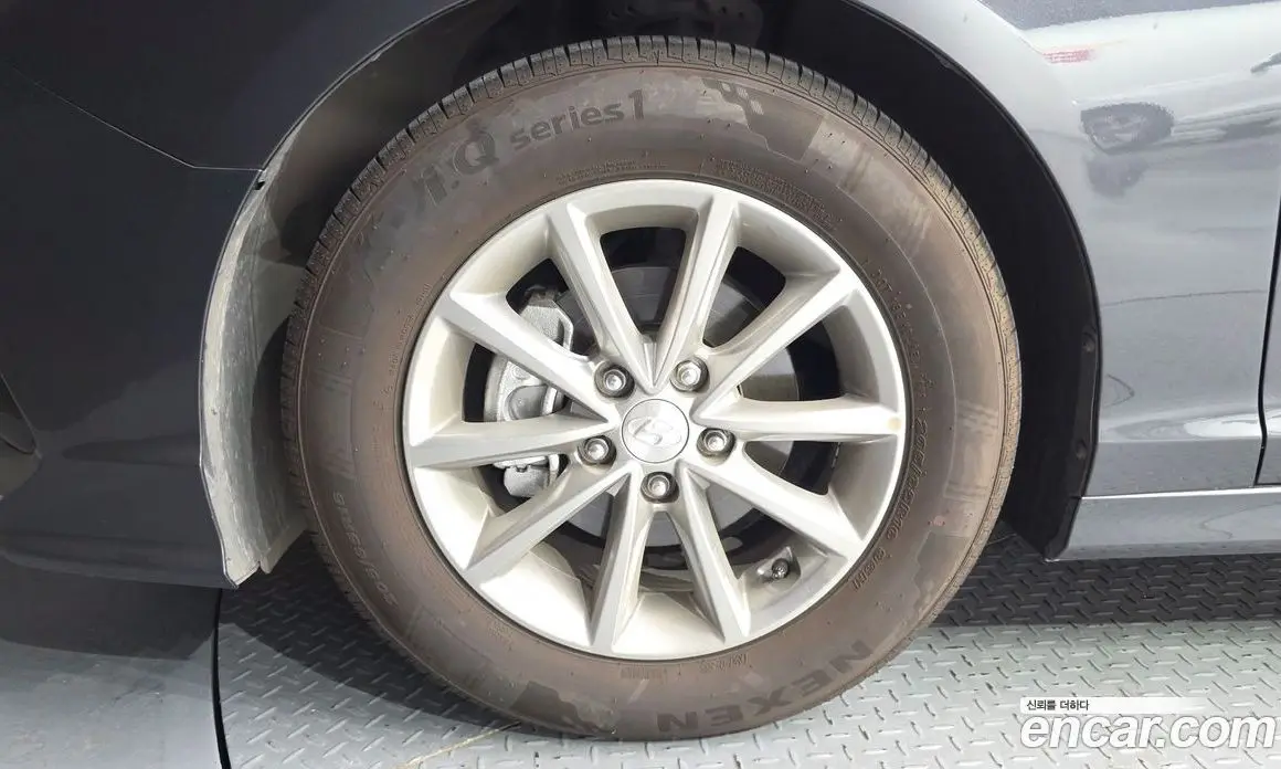 Hyundai Sonata 2017 2.0 автомат (гидро), фото 5 Hyundai Sonata 2017 2.0 автомат (гидро), фото 5