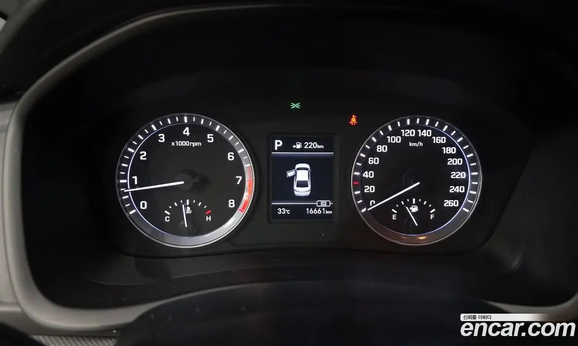 Hyundai Sonata 2017 2.0 автомат (гидро), фото 8 Hyundai Sonata 2017 2.0 автомат (гидро), фото 8