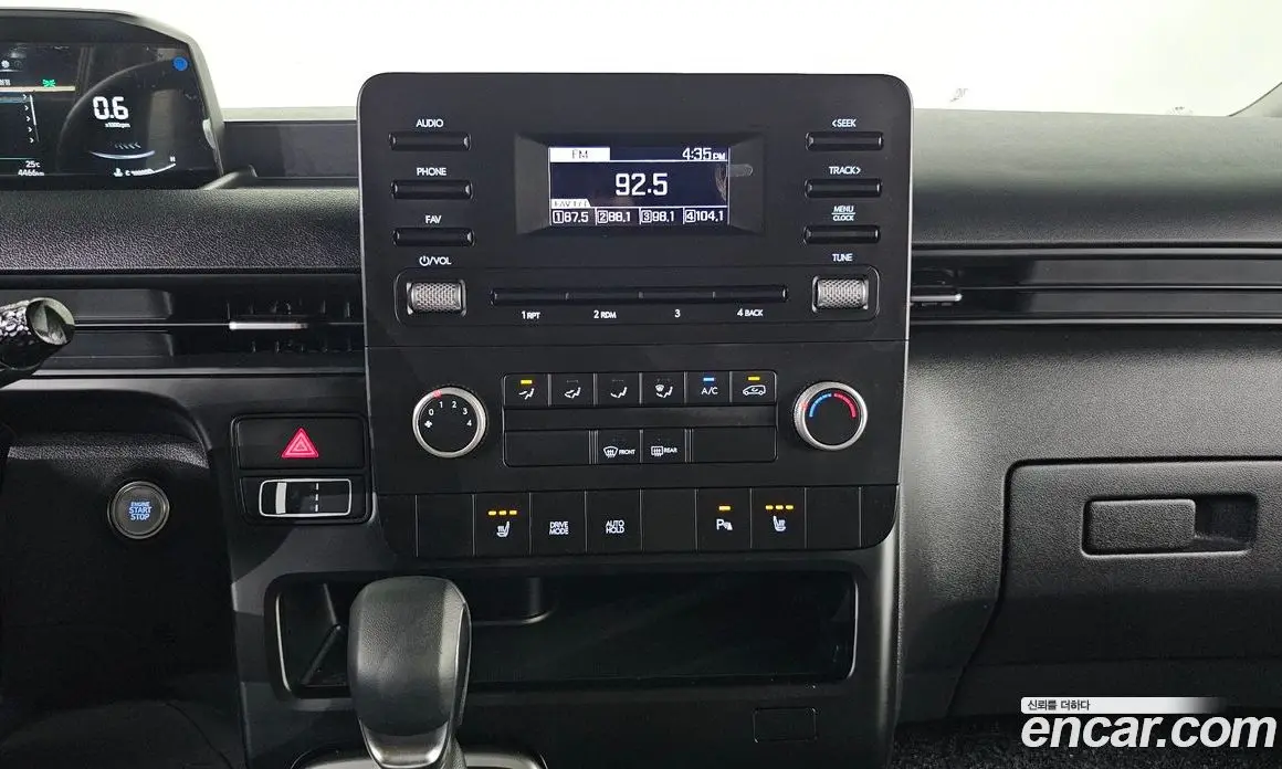 Hyundai Staria 2025 3.5 автомат (гидро), фото 17